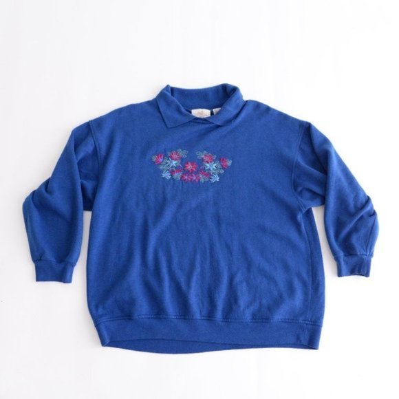 Vintage Essentials Needs  Blue Floral Design Grandmacore Long Sleeve Sweater - Picture 4 of 10